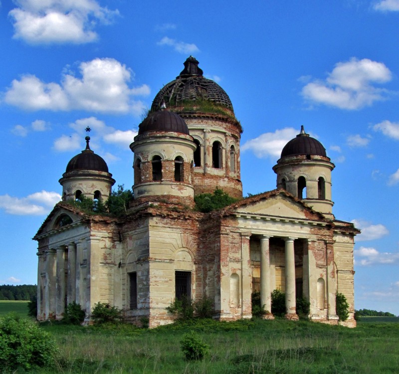 Пятино. Церковь Троицы Живоначальной. фасады, вид с северо-запада