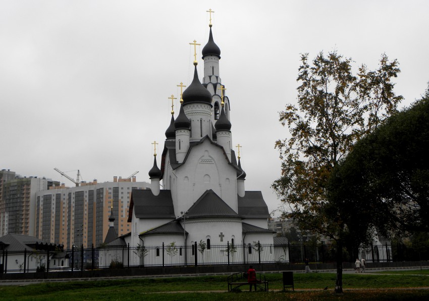 Невский район. Церковь Петра апостола. фасады