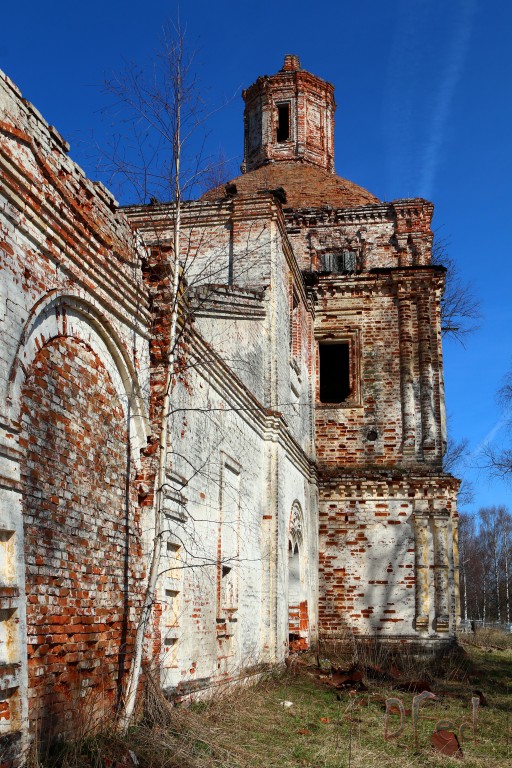 Чакула (Рябово). Церковь Спаса Преображения. фасады