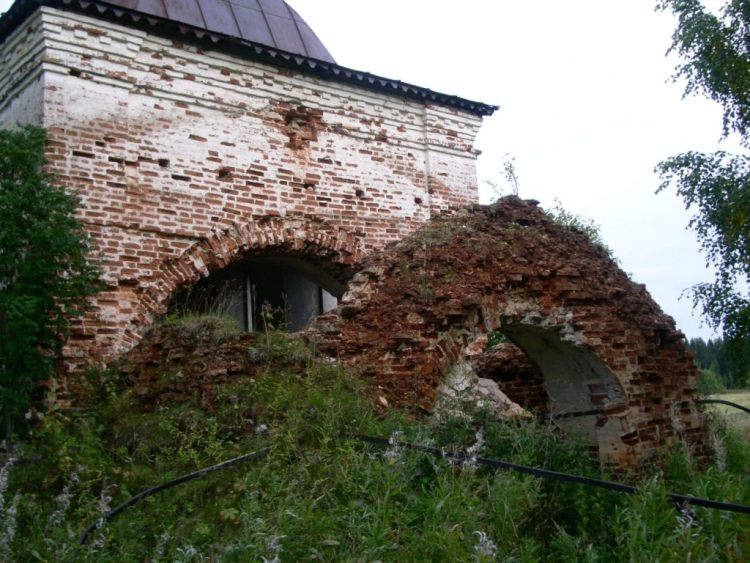 Заборье. Церковь Богоявления Господня (Георгия Победоносца). фасады, фрагмент западного фасада