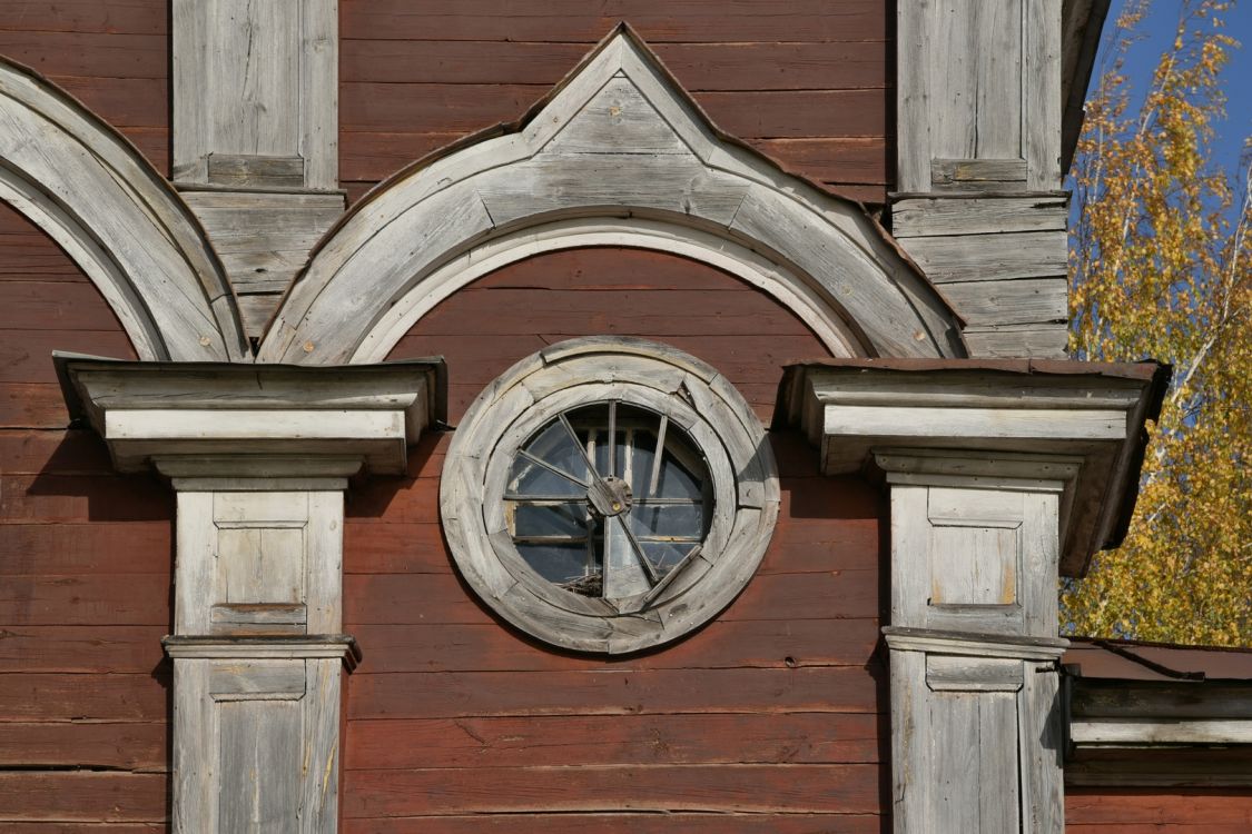 Церковь Троицы Живоначальной, Осиновка (Гагинский район, Нижегородская область). архитектурные детали, Фрагмент южного фасада храма