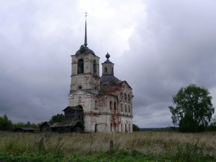 Урдома (Бережная). Церковь Воскресения Христова. общий вид в ландшафте, вид с юго-запада