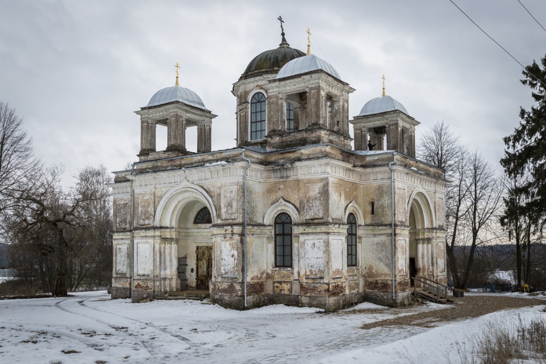 Церковь Успения Пресвятой Богородицы, Родня (Старицкий район, Тверская область). фасады