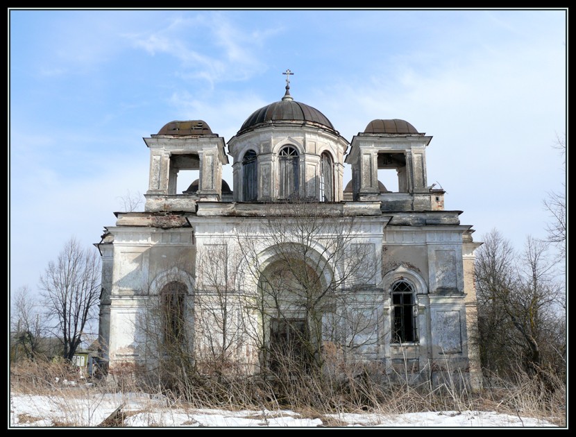 Церковь Успения Пресвятой Богородицы, Родня (Старицкий район, Тверская область). фасады