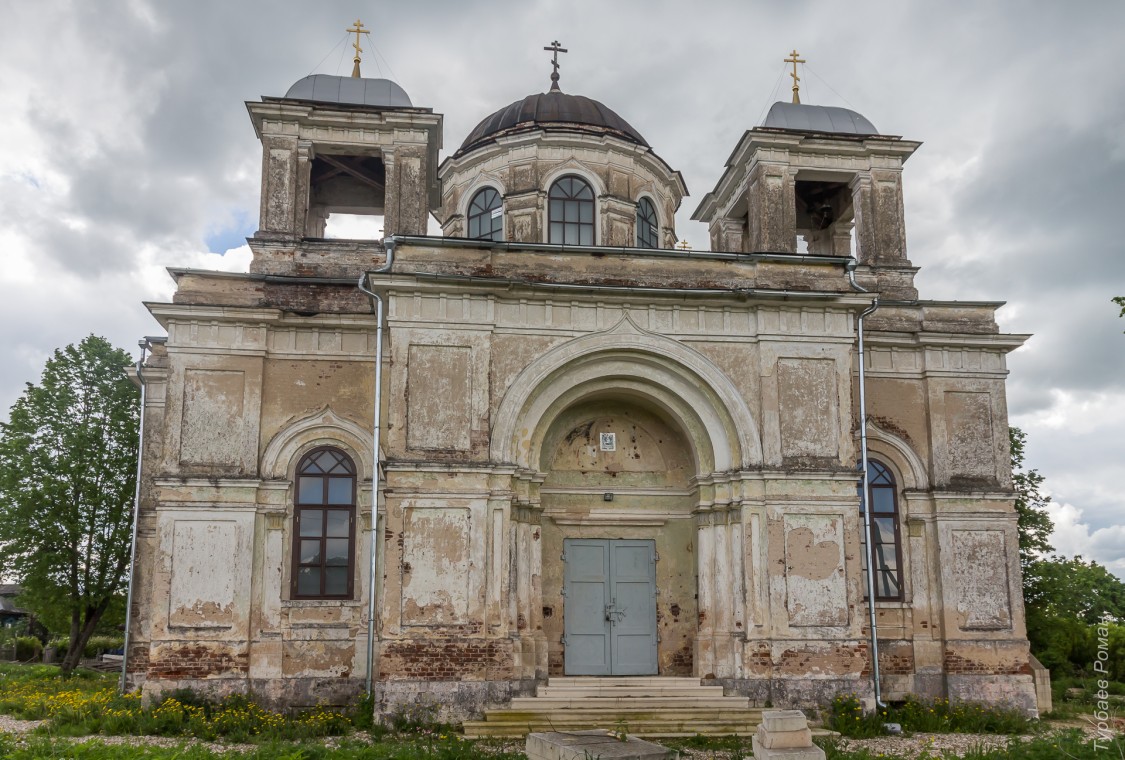 Церковь Успения Пресвятой Богородицы, Родня (Старицкий район, Тверская область). фасады, Западный фасад