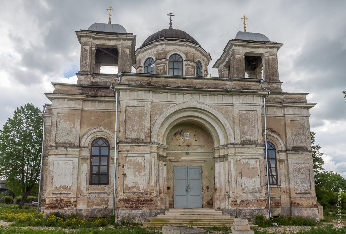 Родня. Церковь Успения Пресвятой Богородицы. фасады, Западный фасад