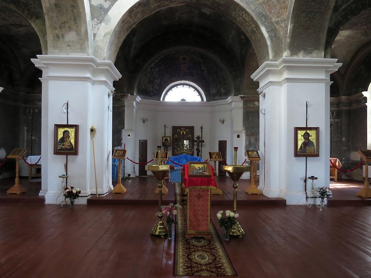 интерьер и убранство. Церковь Успения Пресвятой Богородицы, Родня (Старицкий район, Тверская область)