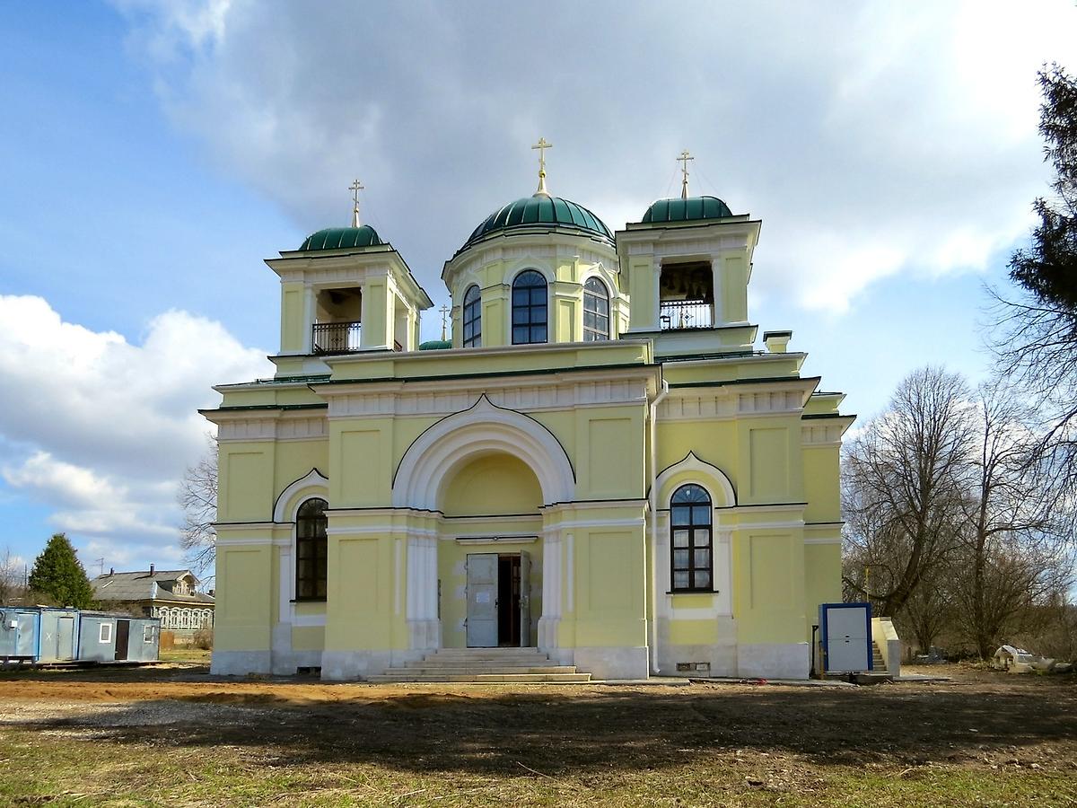 фасады. Церковь Успения Пресвятой Богородицы, Родня (Старицкий район, Тверская область)