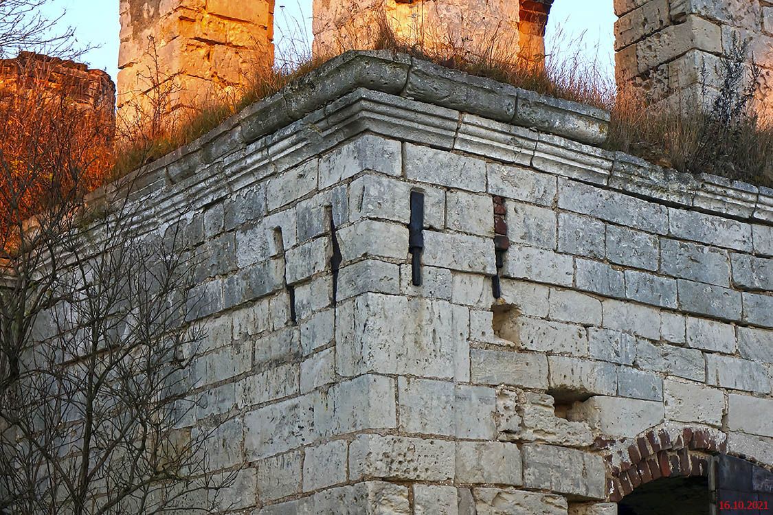 Церковь Казанской иконы Божией Матери, Бороздино (Старицкий район, Тверская область). архитектурные детали