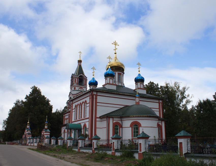 Старый Покров. Церковь Покрова Пресвятой Богородицы. фасады