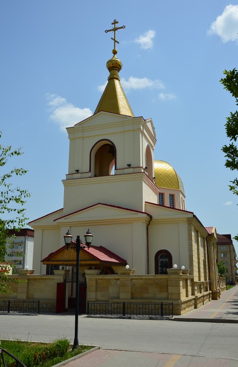 Грозный. Церковь Михаила Архангела. фасады