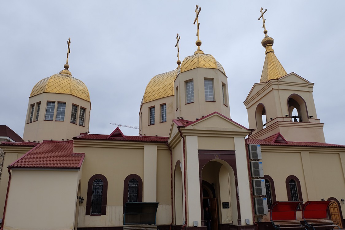 Грозный. Церковь Михаила Архангела. фасады