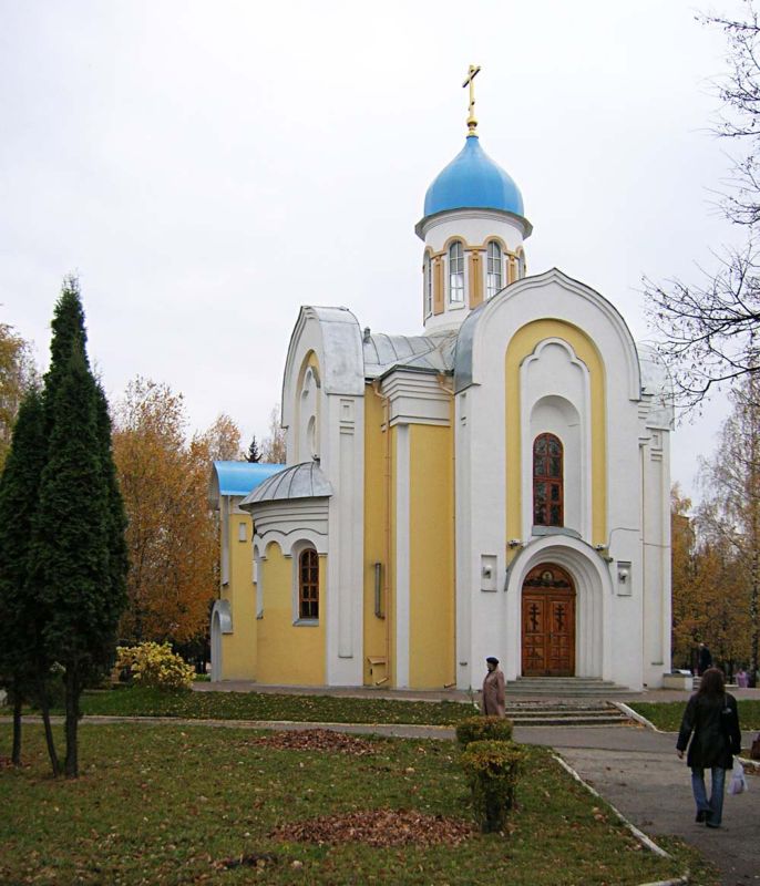 Церковь Михаила Архангела на площади Победы, Пенза (Пенза, город, Пензенская область). общий вид в ландшафте