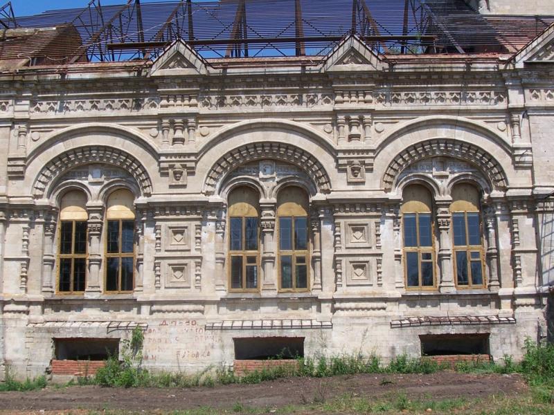 Церковь Димитрия Солунского, Берёзовка (Данковский район, Липецкая область). архитектурные детали, Церковь Димитрия Солунского, центр южного фасада