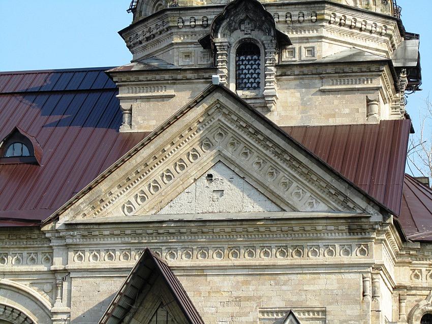 Берёзовка. Церковь Димитрия Солунского. архитектурные детали, южный портик главного объема