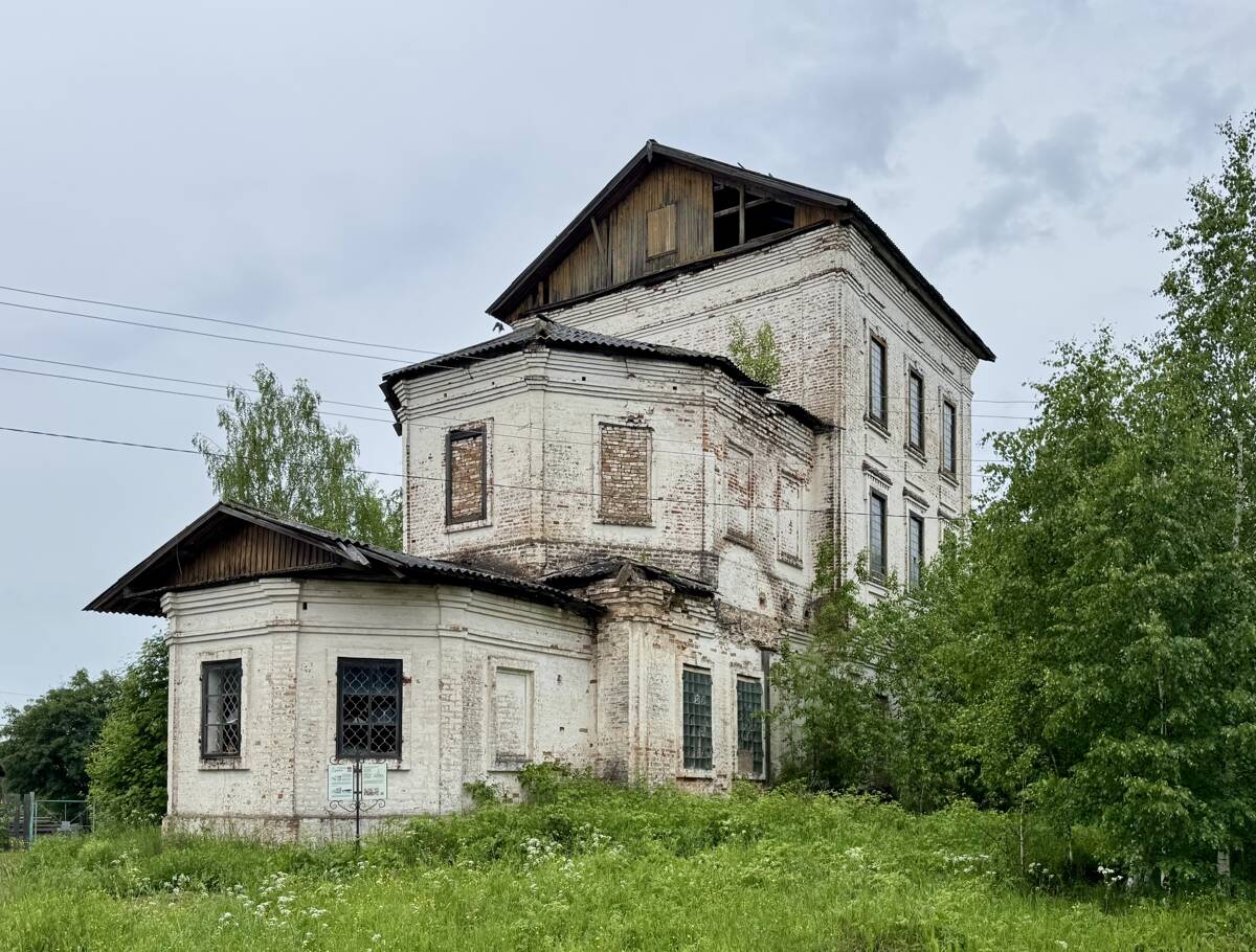 Церковь Покрова Пресвятой Богородицы, Яренск (Ленский район, Архангельская область). фасады, Вид с северо-востока