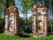 Церковь Троицы Живоначальной, Врата церковной ограды.<br>, Раздумово, Рыбинский район, Ярославская область