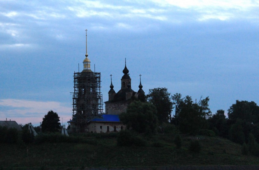 Церковь Казанской иконы Божией Матери, Ивановское (Рыбинский район, Ярославская область). документальные фотографии, Вид с юго-запада, с реки Волги. 
