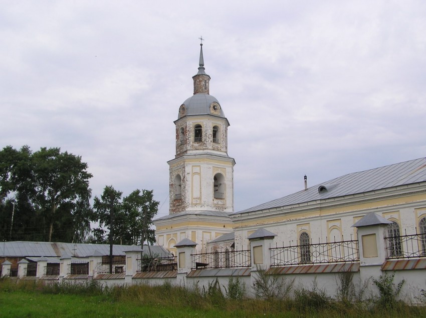 Каринка. Церковь Вознесения Господня. фасады