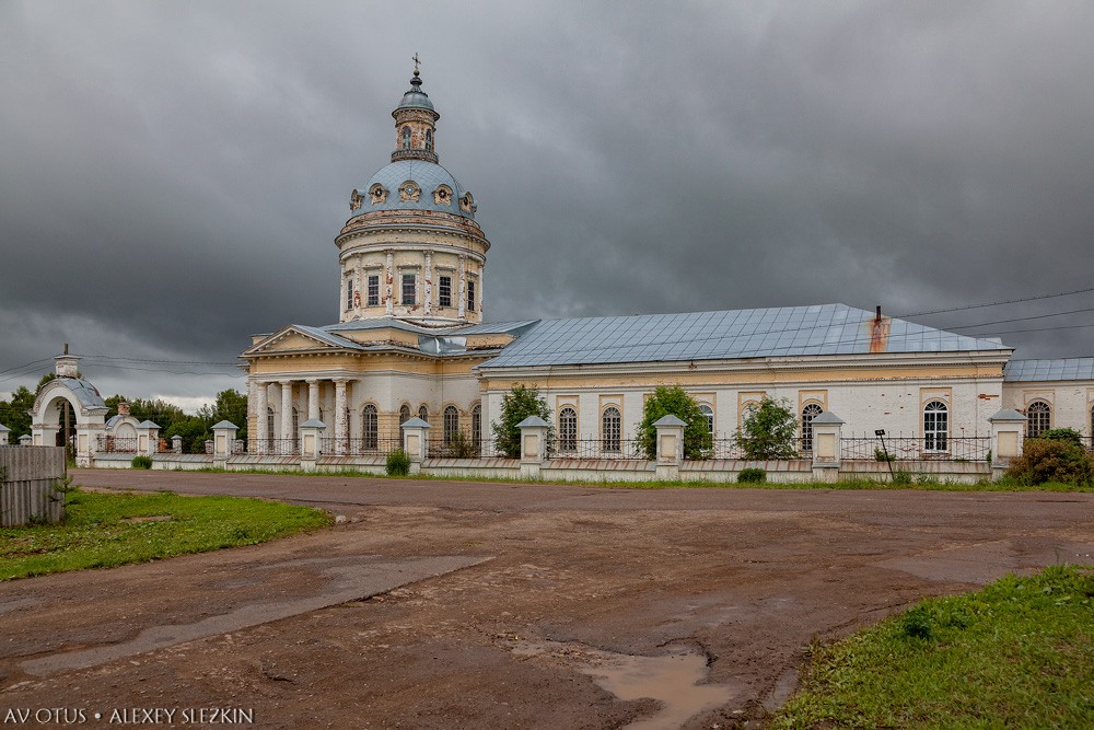 Церковь Вознесения Господня, Каринка (Кирово-Чепецкий район, Кировская область). фасады