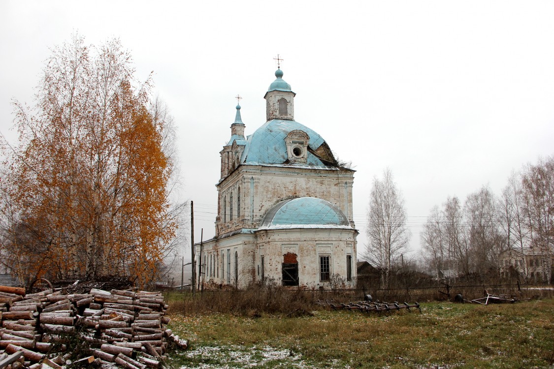 Сретенское. Церковь Сретения Господня. фасады