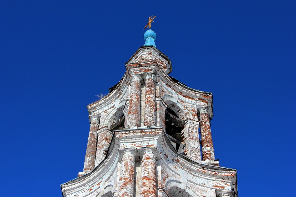 Церковь Сретения Господня, Сретенское (Пижанский район, Кировская область). архитектурные детали