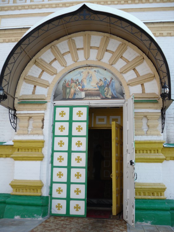 Церковь Успения Пресвятой Богородицы на Старом Егошихинском кладбище, Пермь (Пермь, город, Пермский край). архитектурные детали, декоративное оформление западного входа