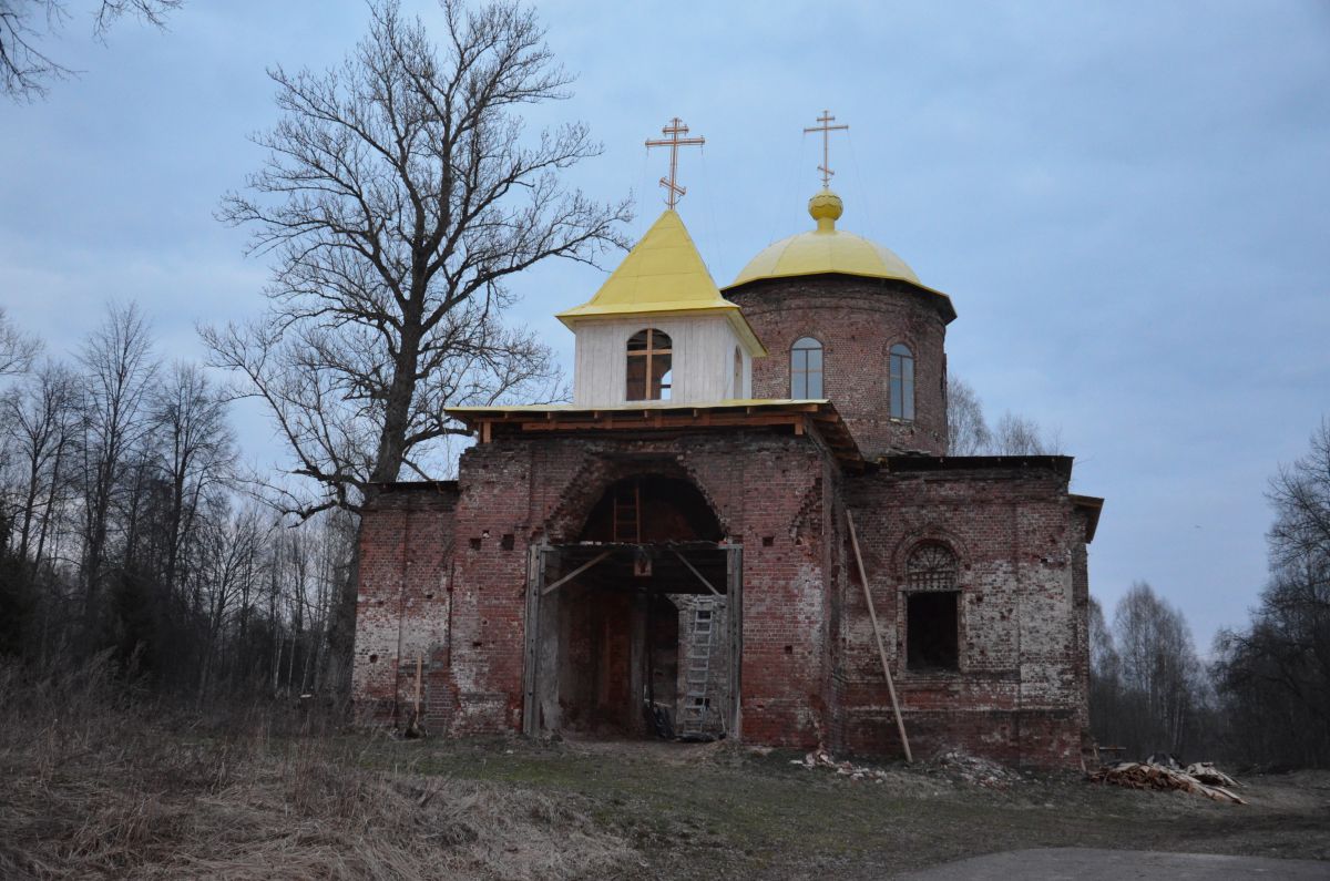 Берестна. Церковь Михаила Архангела. фасады