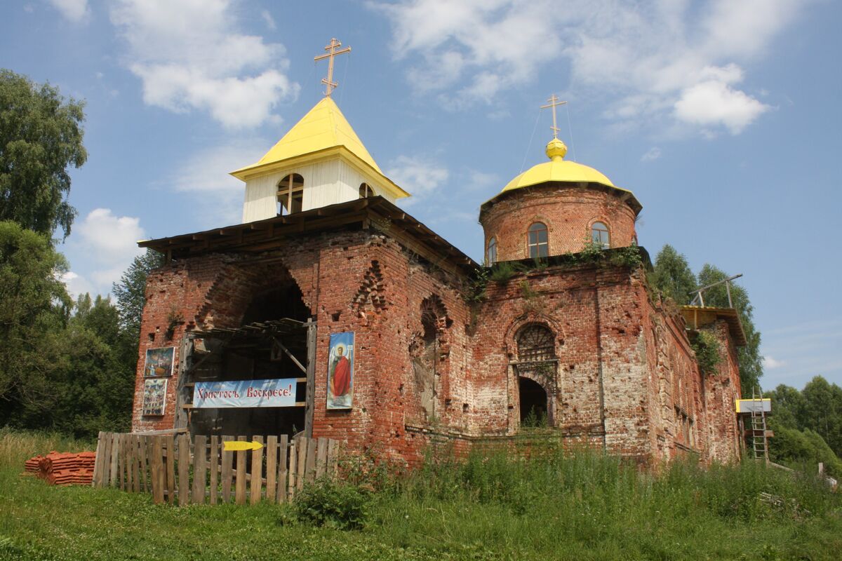 Церковь Михаила Архангела, Берестна (Хвастовичский район, Калужская область). фасады