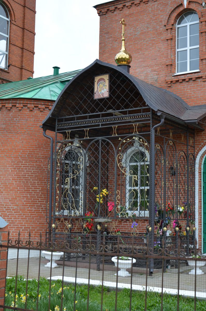 Церковь Николая Чудотворца, Бояновичи (Хвастовичский район, Калужская область). архитектурные детали