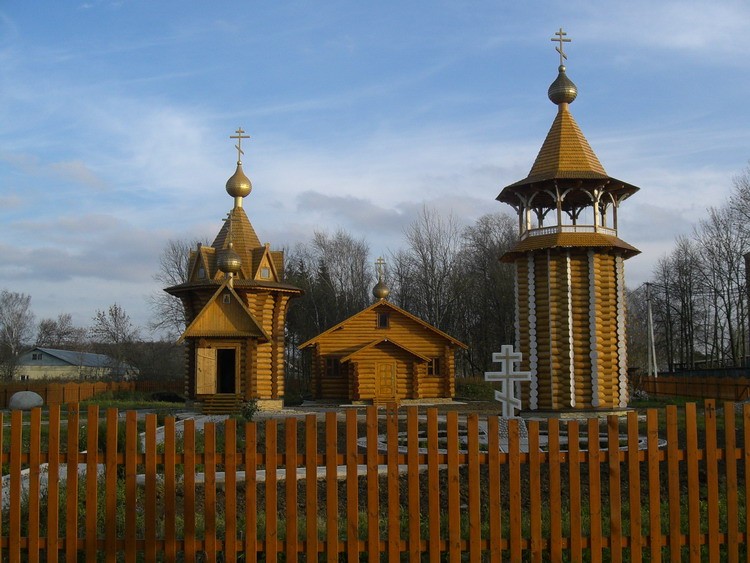 Поселок 4 13. Храм в поселке Торфяное. Иверский храм д Трусово. Храм пос птицефабрики. Храм п Володарского Московской области.