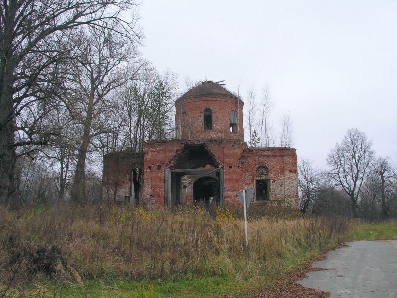 Берестна. Церковь Михаила Архангела. фасады