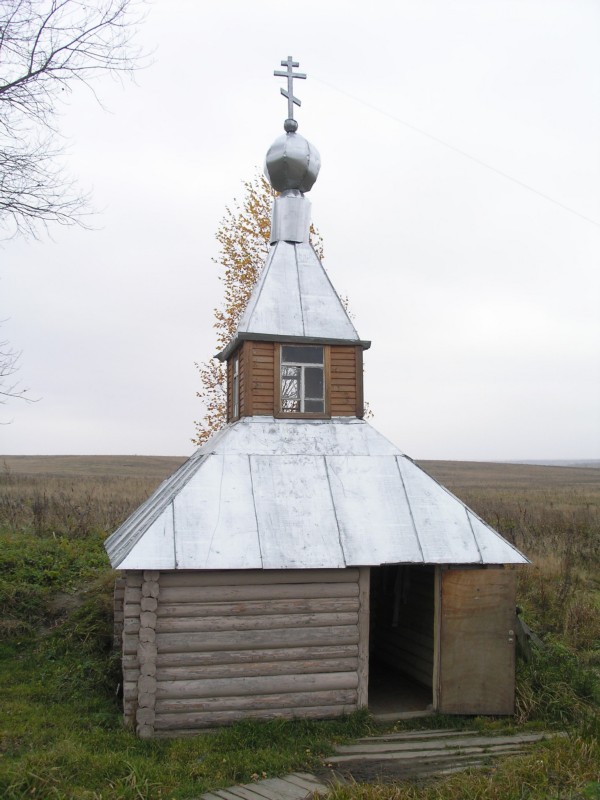 Бояновичи. Неизвестная надкладезная часовня. фасады