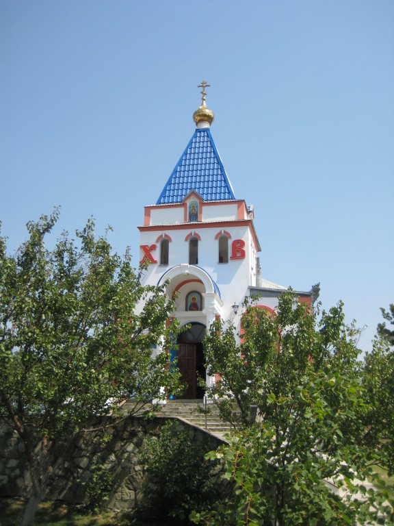 Церковь Пантелеимона Целителя, Кабардинка (Геленджик, город, Краснодарский край). фасады