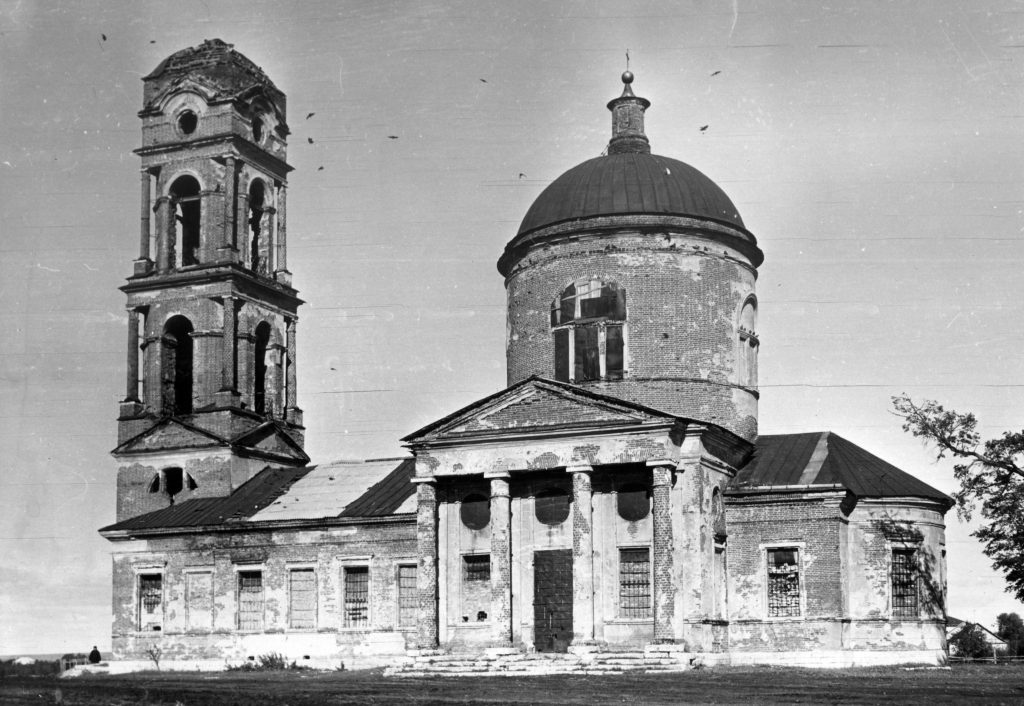 Скорняково. Церковь Михаила Архангела. фасады, Фото 1970-х гг. http://cultura48.ru/