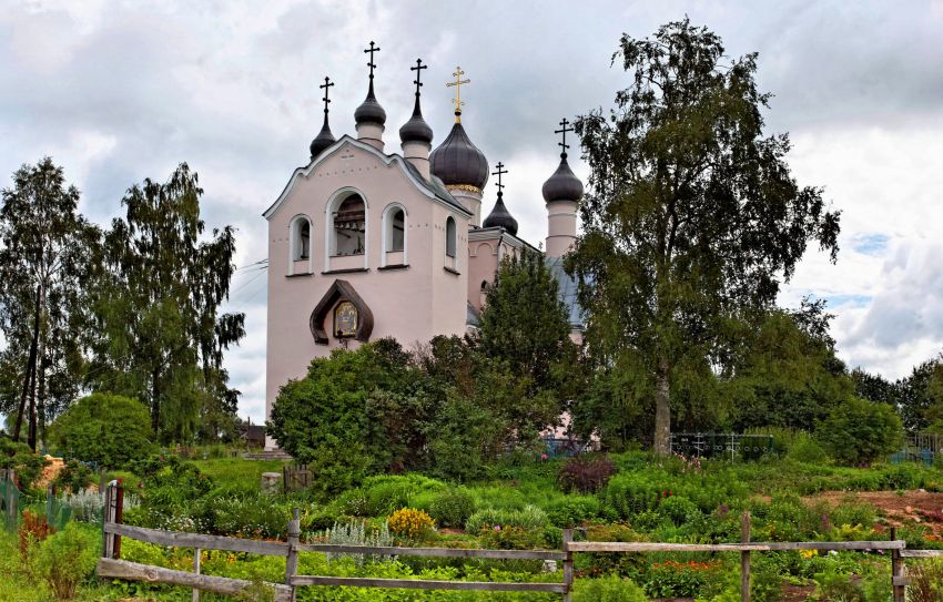 Уницы. Церковь Троицы Живоначальной. фасады