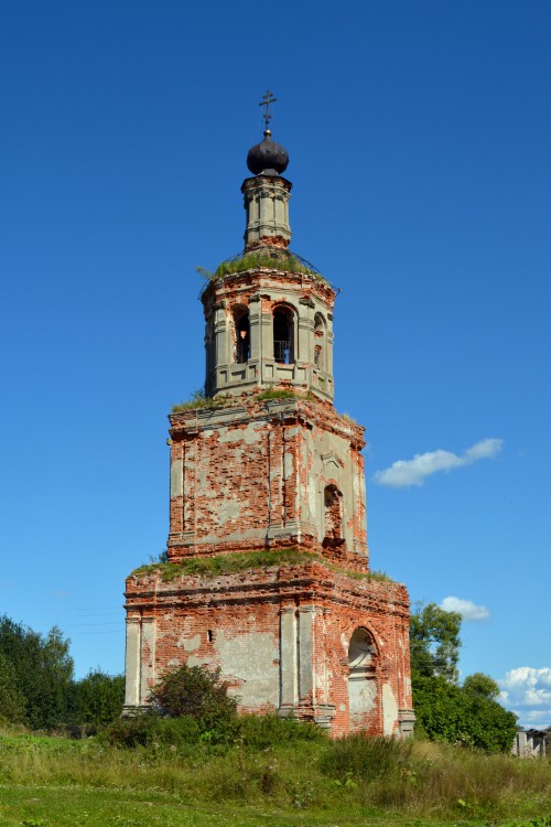 Савцыно. Церковь Николая Чудотворца. фасады, Вид на колокольню с юго-запада