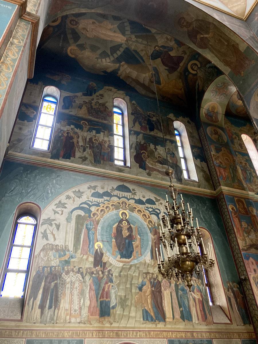 интерьер и убранство. Кафедральный собор иконы Божией Матери 