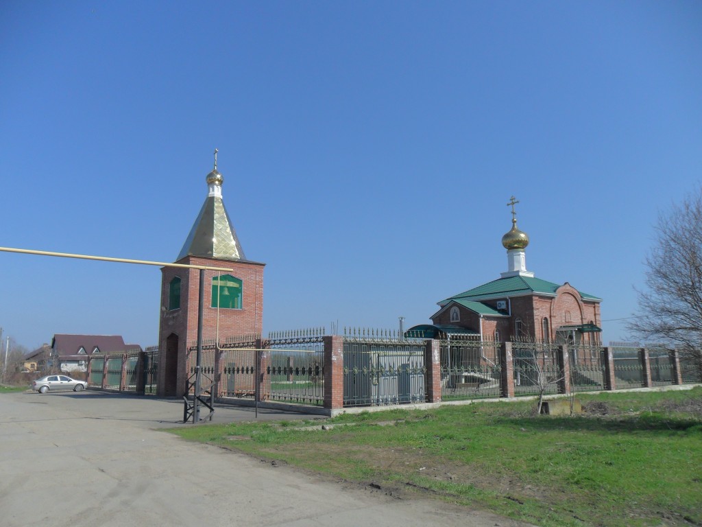 Церковь Серафима Саровского, Лазурный (Краснодар, город, Краснодарский край). фасады
