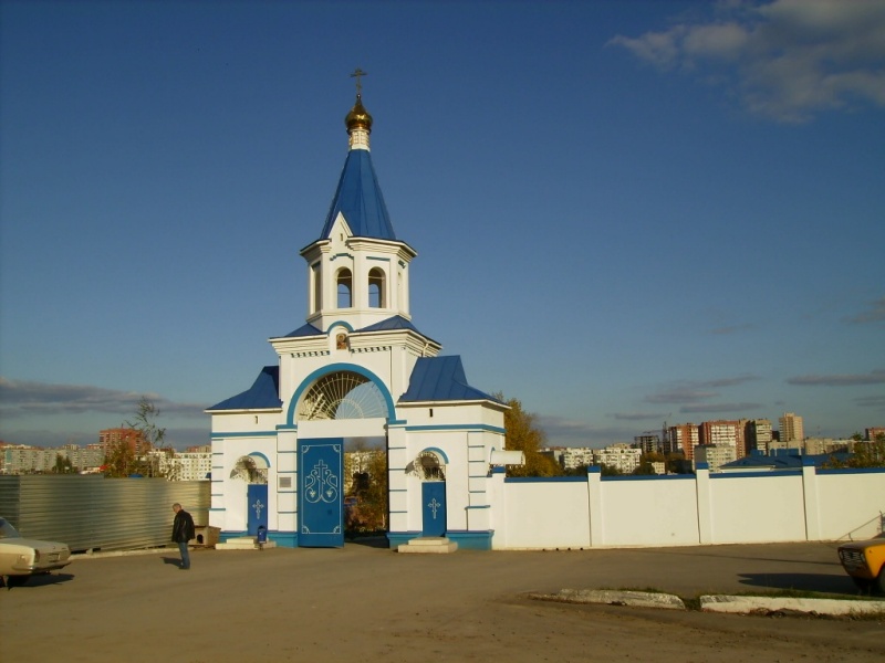 Иверский  женский  монастырь, Ростов-на-Дону (Ростов-на-Дону, город, Ростовская область). общий вид в ландшафте, Ворота  монастыря.  Вид  снаружи