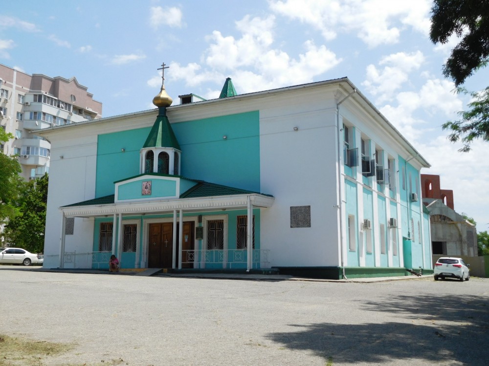 Новороссийск. Церковь Троицы Живоначальной (временная). фасады