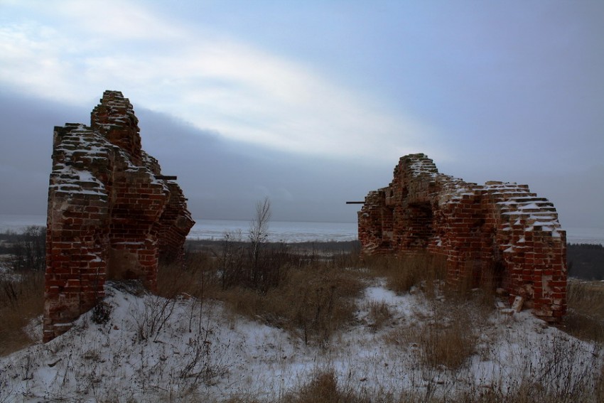 Плишкино. Церковь Бориса и Глеба. общий вид в ландшафте