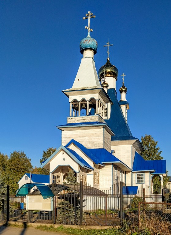Березник. Церковь Иоанна Кронштадтского. фасады
