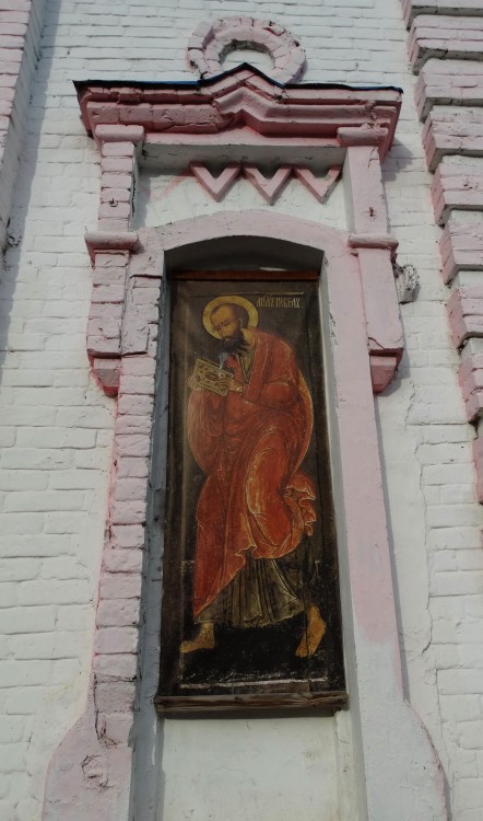Церковь Петра и Павла, Камбарка (Камбарский район, Республика Удмуртия). архитектурные детали, Образ на стене храма.