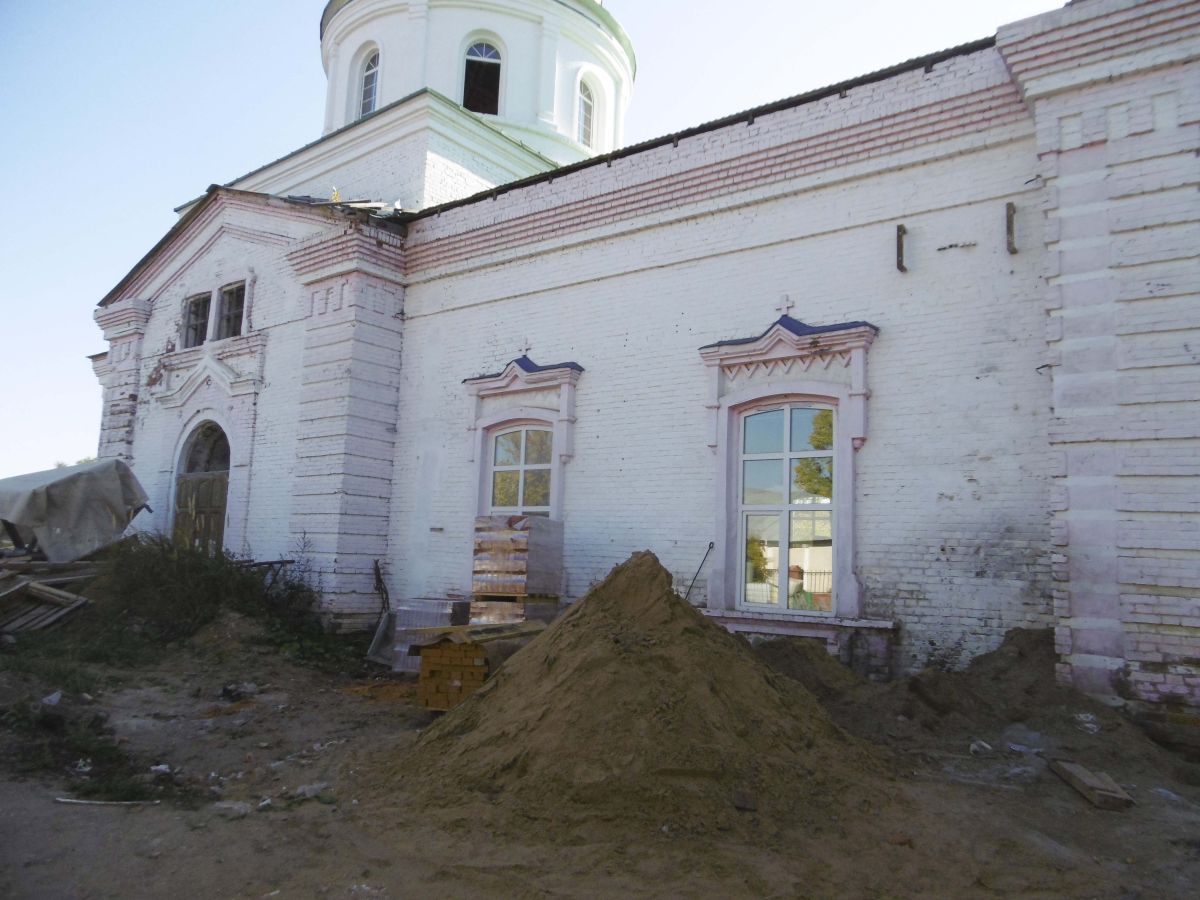 Церковь Петра и Павла, Камбарка (Камбарский район, Республика Удмуртия). архитектурные детали, Северный фасад церкви (ремонт храма продолжается)