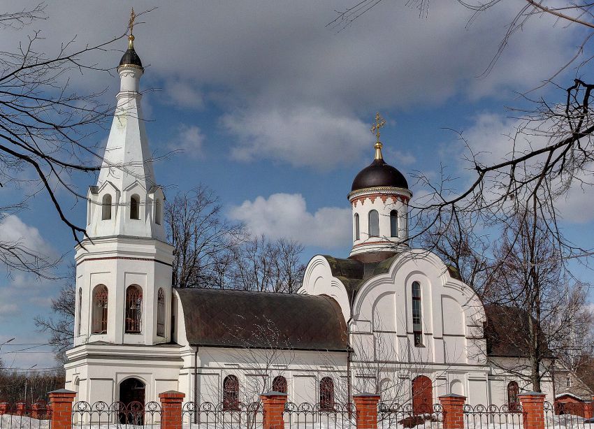 Троицк. Церковь Тихвинской иконы Божией Матери в Троицке. фасады