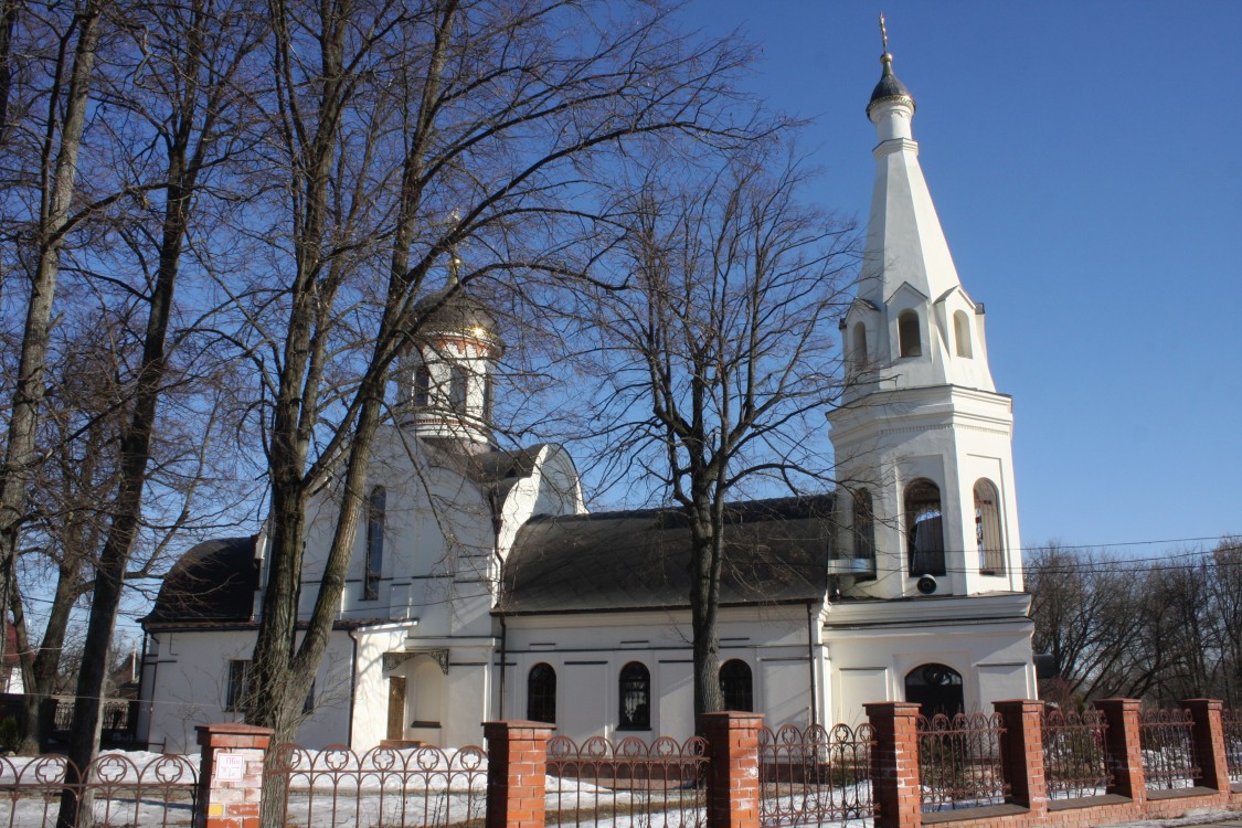 Троицк. Церковь Тихвинской иконы Божией Матери в Троицке. фасады