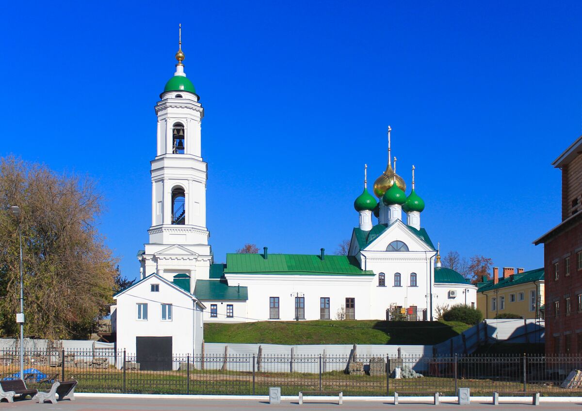 Бор. Церковь Сергия Радонежского. фасады, Вид с набережной