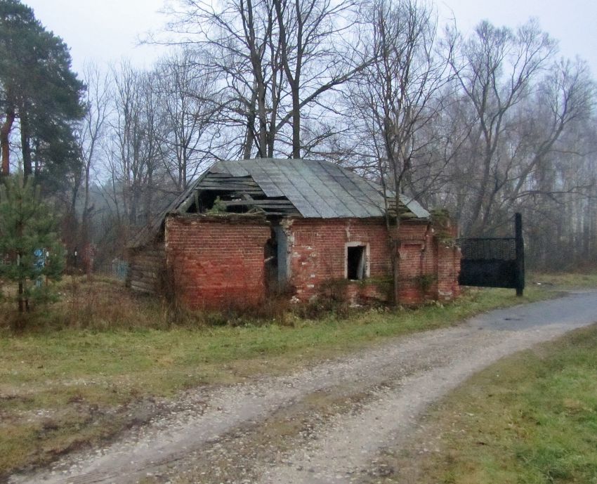 Церковь Казанской иконы Божией Матери, Филипповское (Бор, ГО, Нижегородская область). дополнительная информация, вспомогательная постройка к югу от церкви