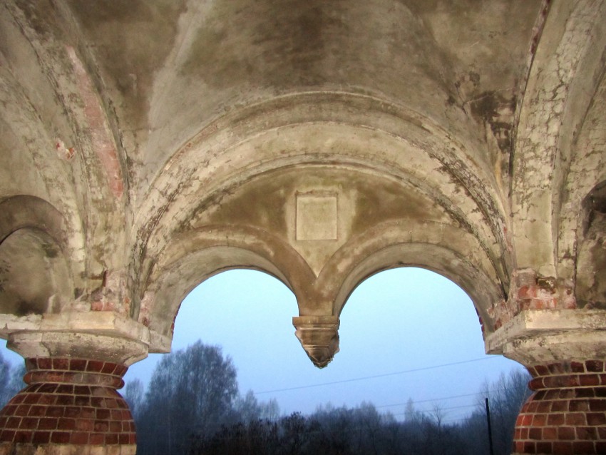 Церковь Казанской иконы Божией Матери, Филипповское (Бор, ГО, Нижегородская область). архитектурные детали, гирька крыльца